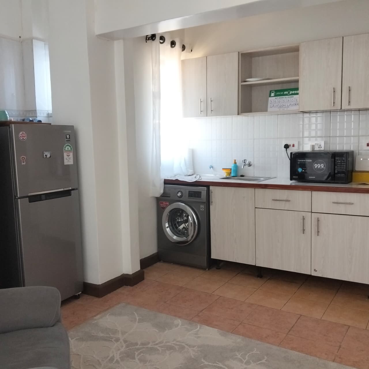 Modern Airbnb studio apartment in Nairobi, along 21 Kipande Road in Ngara | Roomfinder