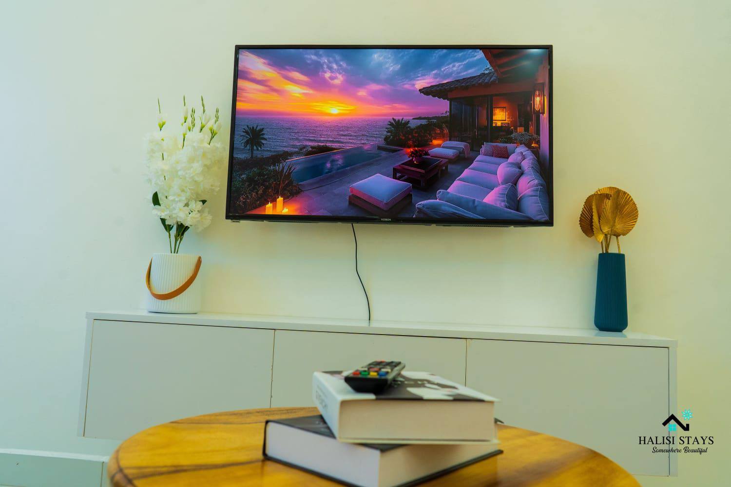 Executively Furnished 2 Bedroom Airbnb available in Mombasa town Buxton | Roomfinder