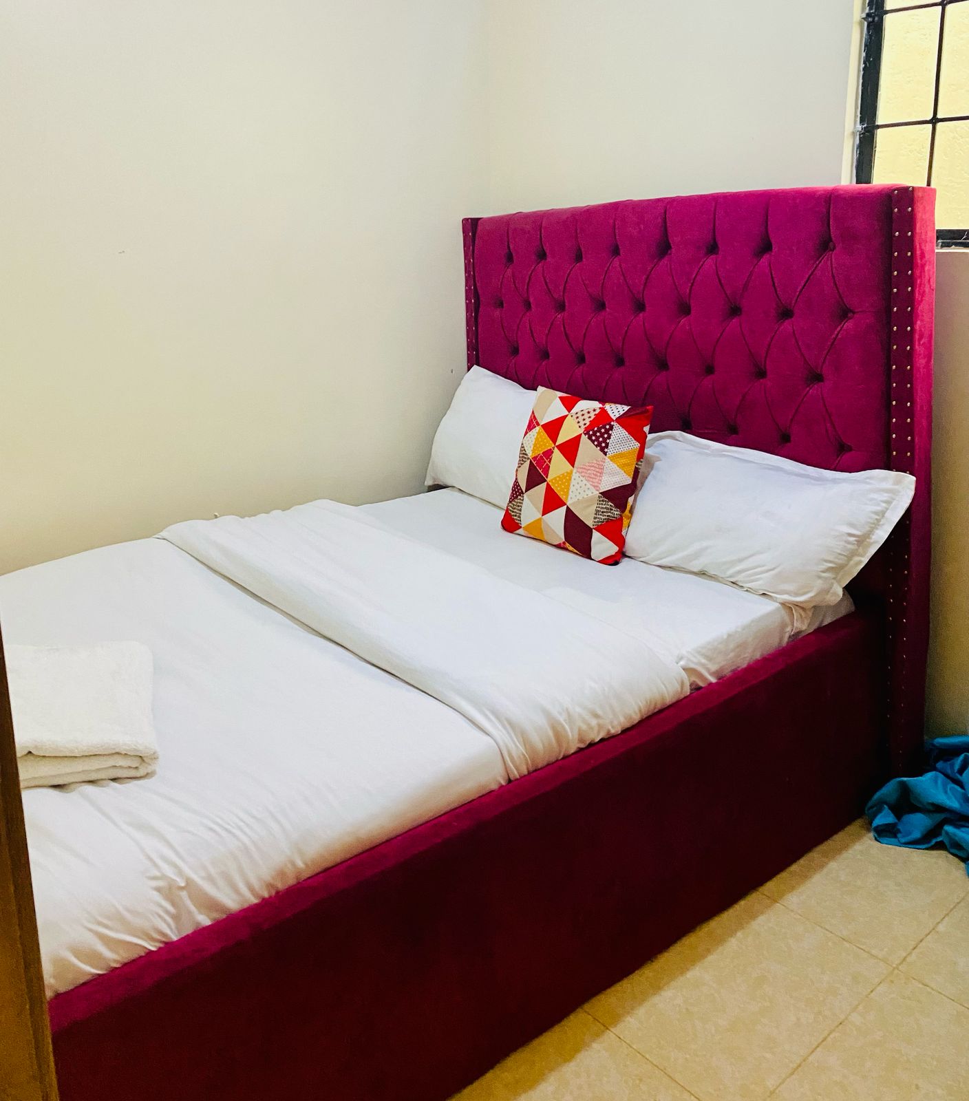 Modern Studio Airbnb in Eldoret CBD Sosian Street near Naivas sokoni | Roomfinder