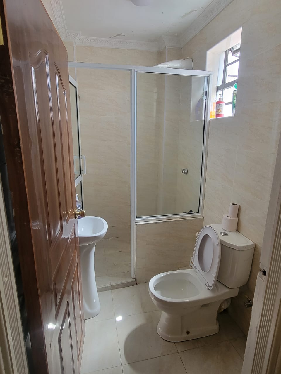 Modern 2 Bedroom AIRBNB in  NAKURU CBD | Roomfinder