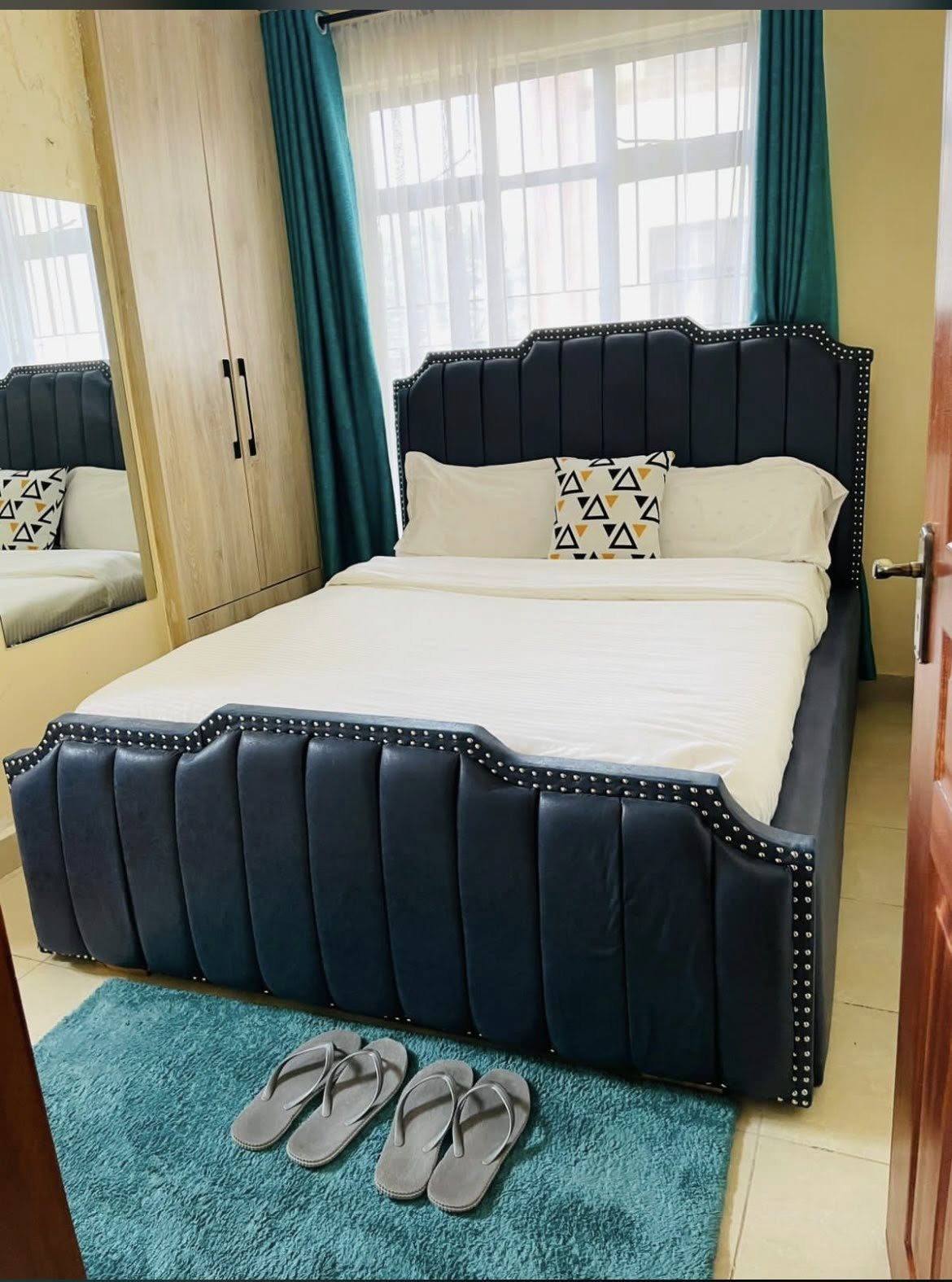Spacious and magnificently designed 3 Bedrooms AirBnB in Nakuru Section 58 | Roomfinder