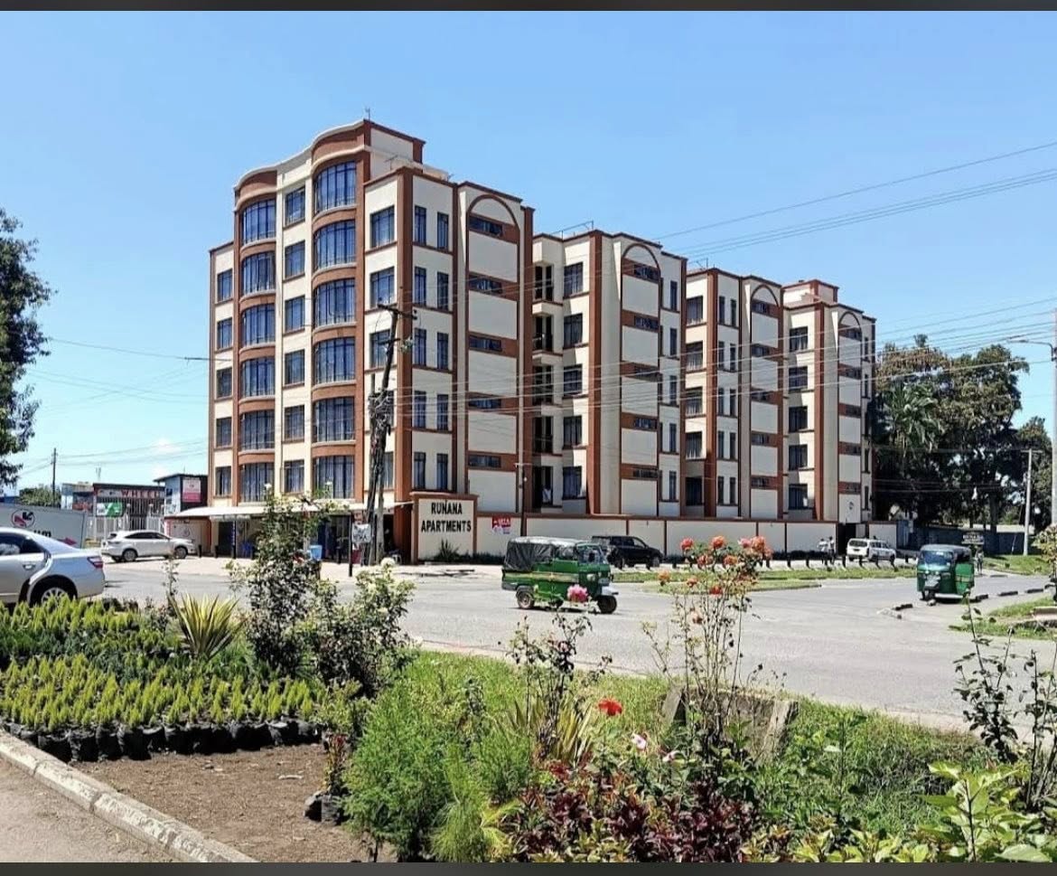 Spacious and magnificently designed 3 Bedrooms AirBnB in Nakuru Section 58 | Roomfinder