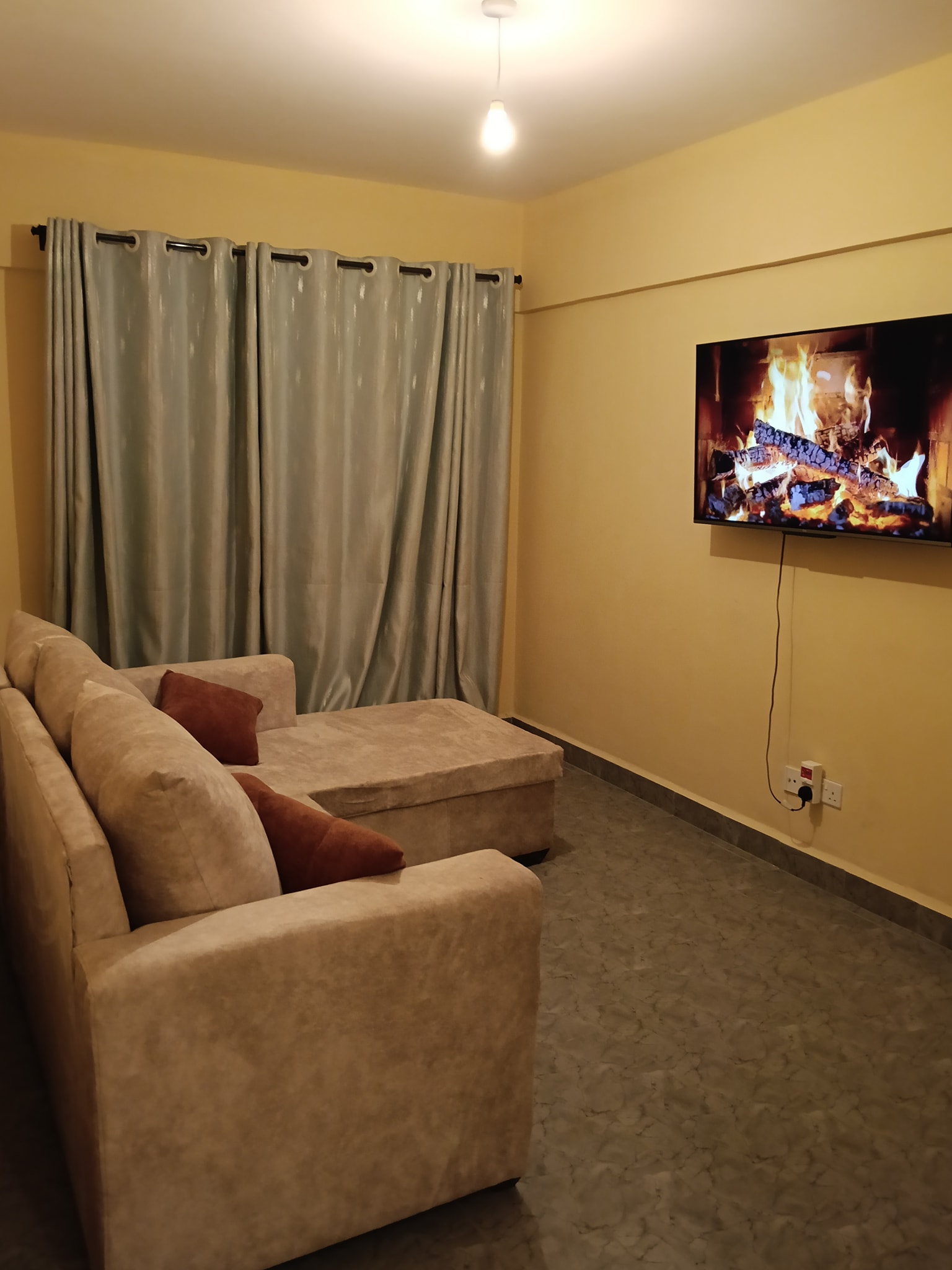 Executively Furnished 1 Bedroom Airbnb available in Kisumu Makasembo Estate| Roomfinder