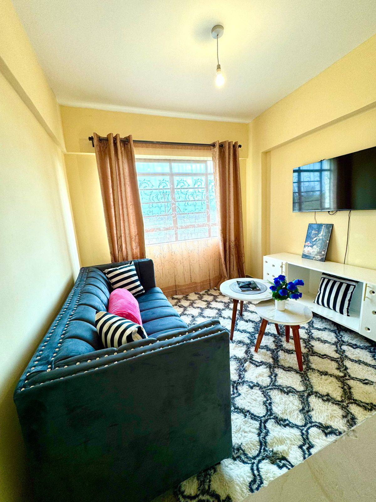 Executively Furnished 1 Bedroom Airbnb available in Kisumu Makasembo estate next to Polyview estate | Roomfinder