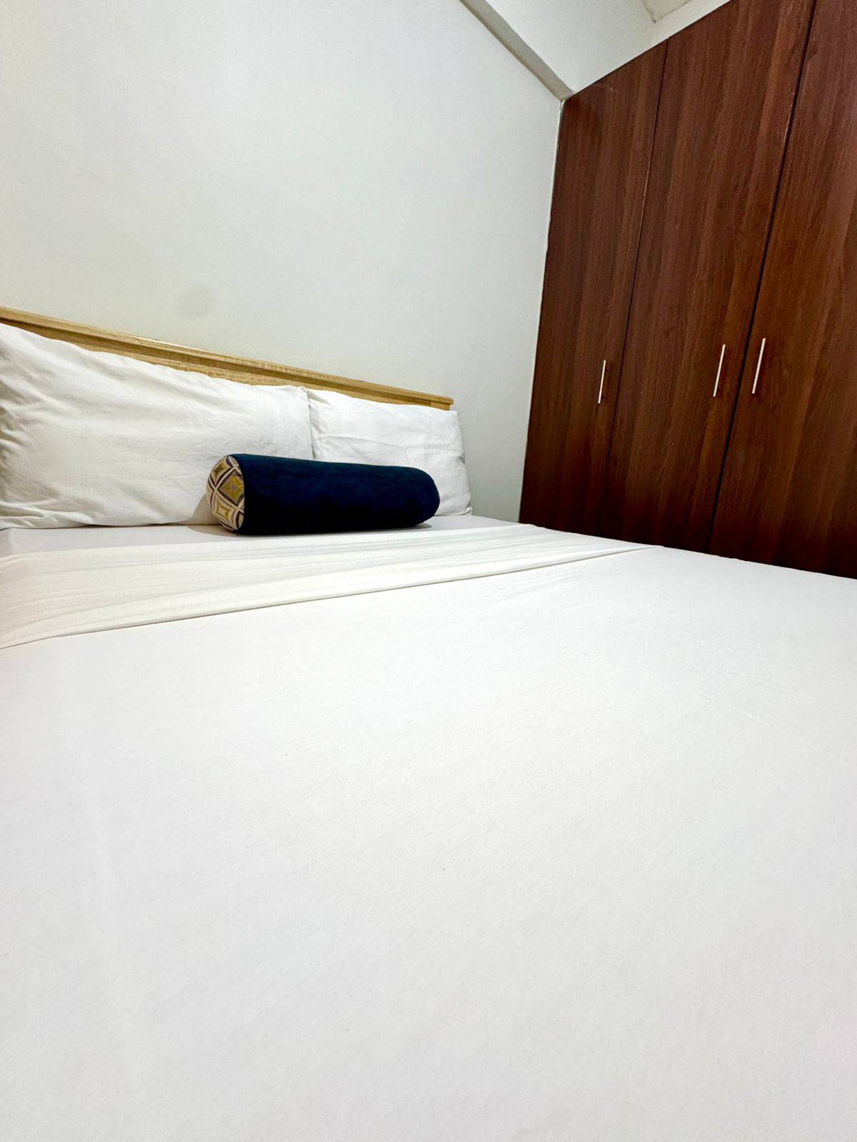 Executively Furnished 1 Bedroom Airbnb available in Kisumu Makasembo estate next to Polyview estate | Roomfinder