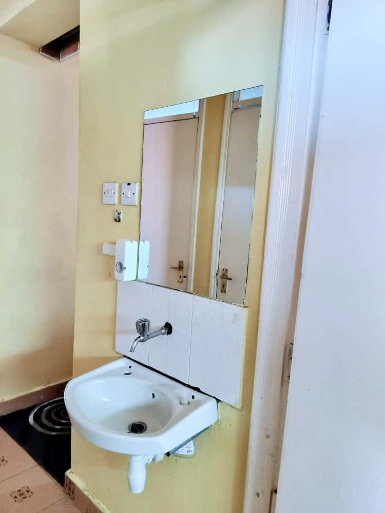 Modern 1 Bedroom Airbnb in Lolwe, Kisumu | Roomfinder