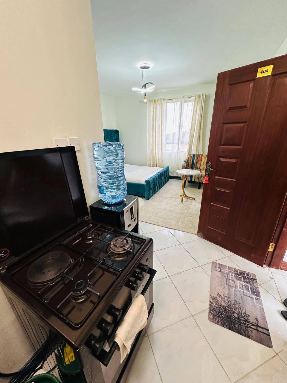 Modern Studio apartment available in kisumu millimani ( Air BNB) | Roomfinder