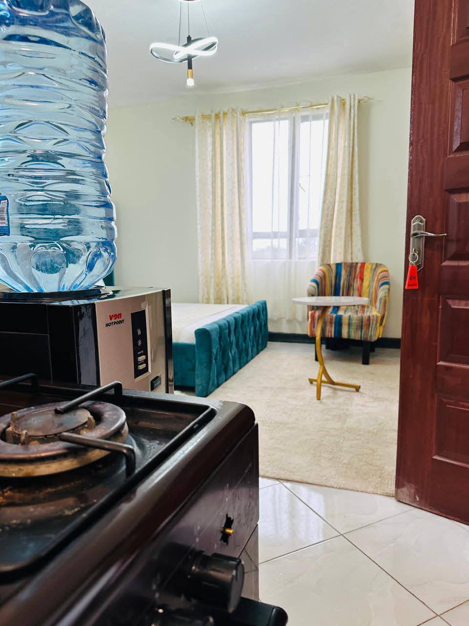 Modern Studio apartment available in kisumu millimani ( Air BNB) | Roomfinder