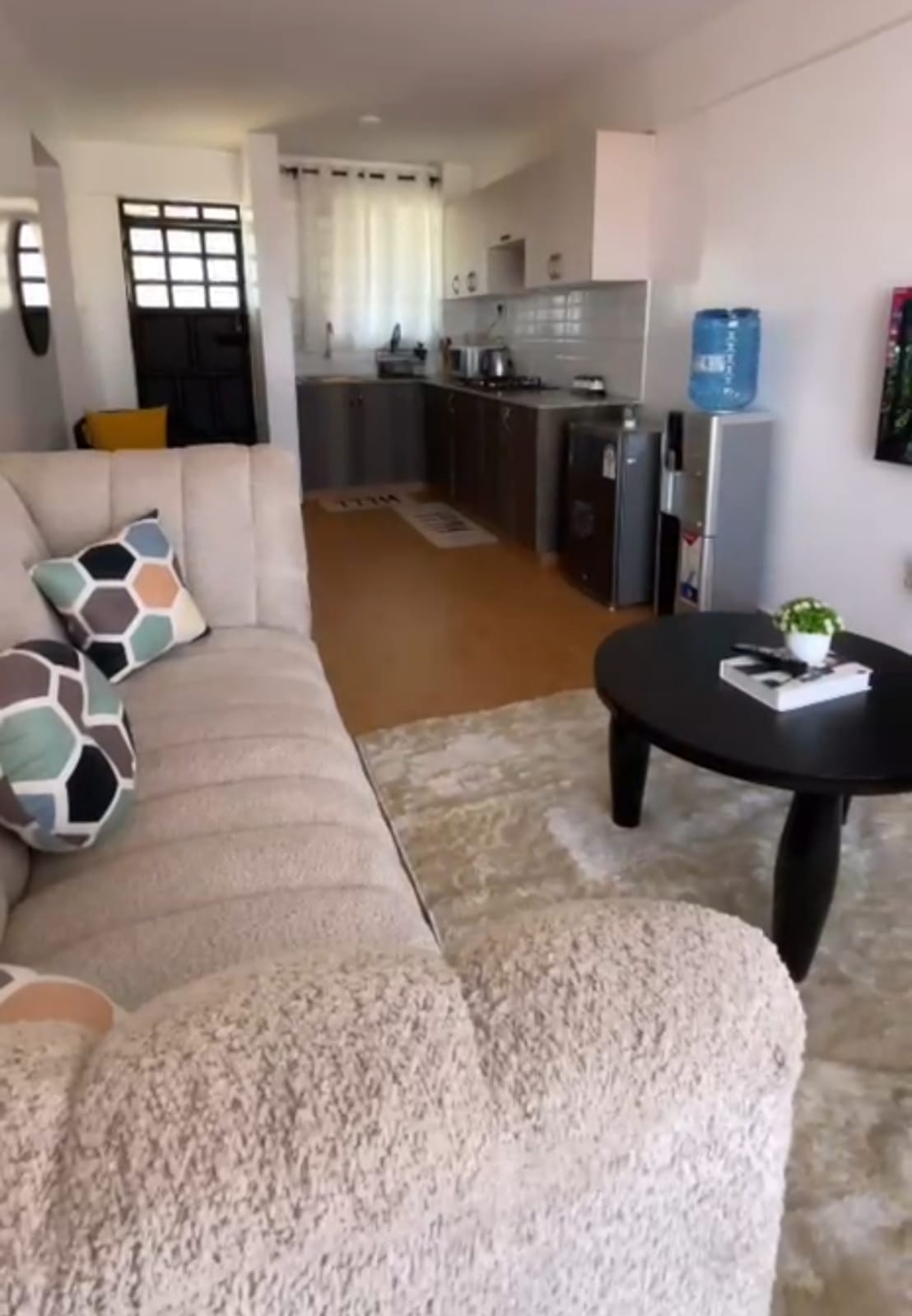 Executively Furnished 1 Bedroom Airbnb available in Eldoret Annex Estate Along Nakuru-Eldoret Highway | Roomfinder