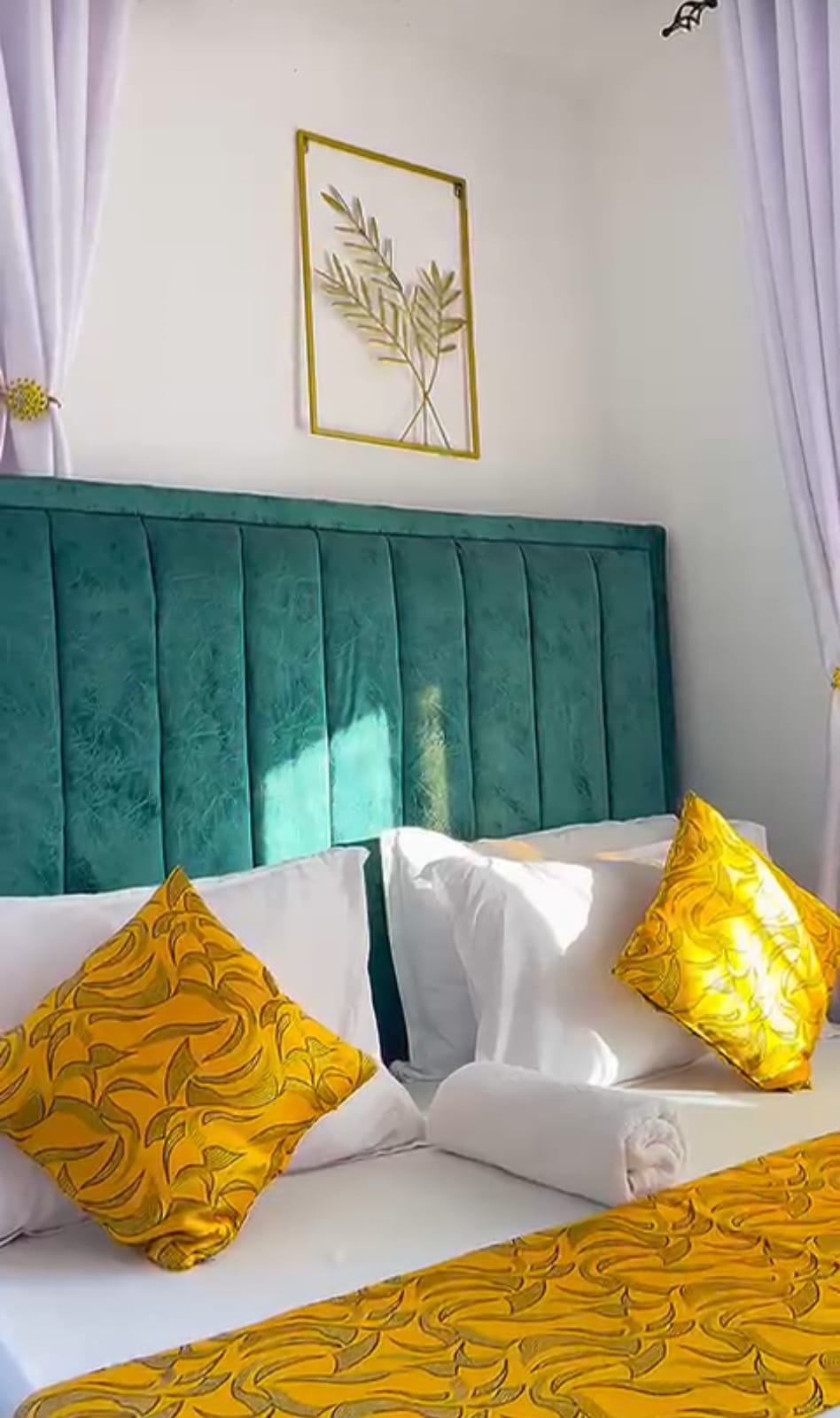 Luxurious 1 Bedroom with 2 beds Bamburi, Mombasa | Roomfinder