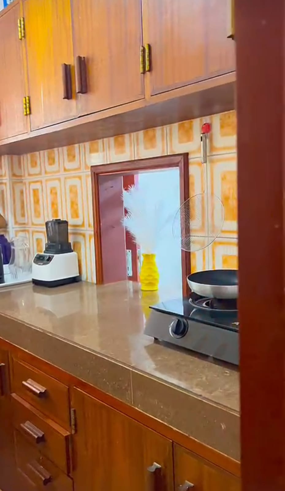 Luxurious 1 Bedroom with 2 beds Bamburi, Mombasa | Roomfinder