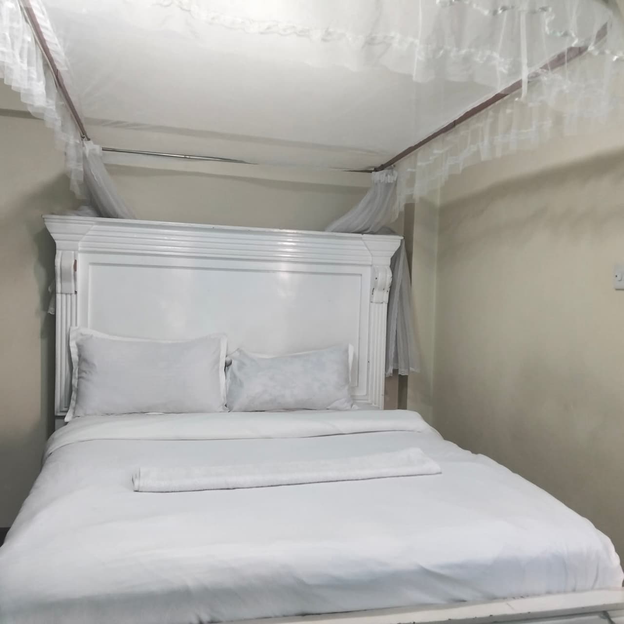  Airbnb studio apartment in Nairobi, along 21 Kipande Road in Ngara